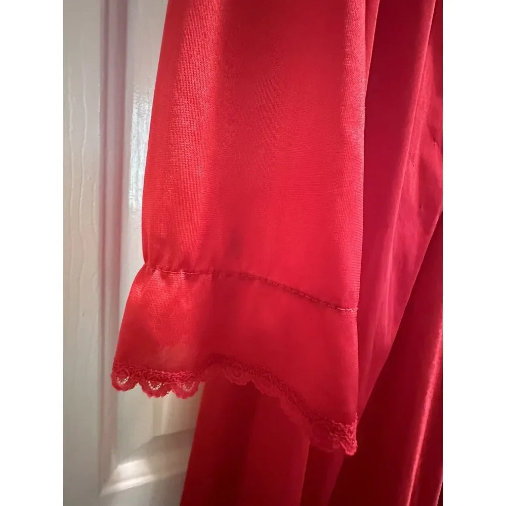 Vintage Undercover Wear Long‎ Red Nylon Lace Robe Size Medium Made In USA